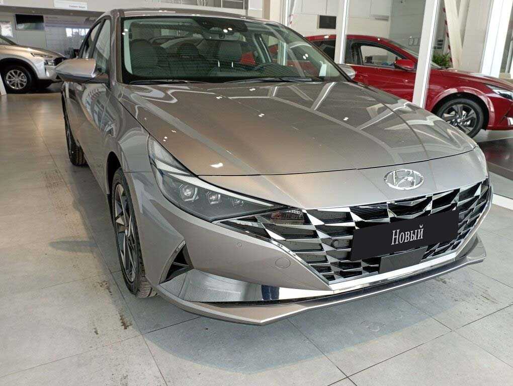 Hyundai - Hyundai Elantra