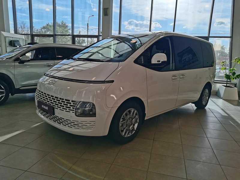 Hyundai - Hyundai Staria