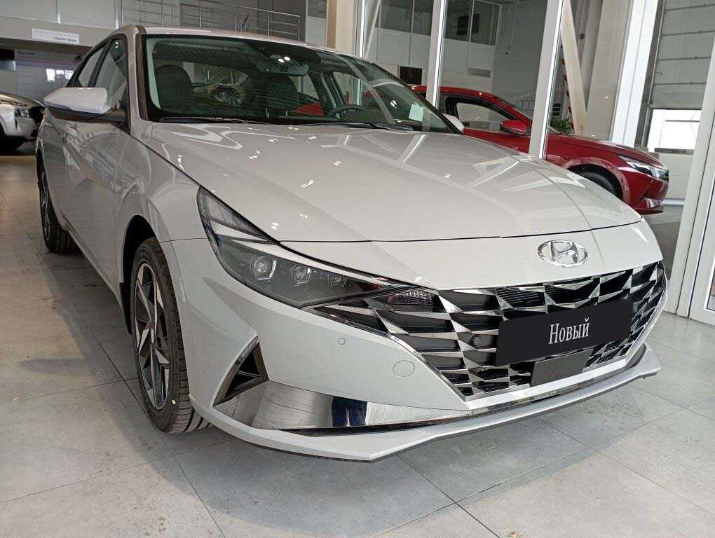 Hyundai - Hyundai Elantra