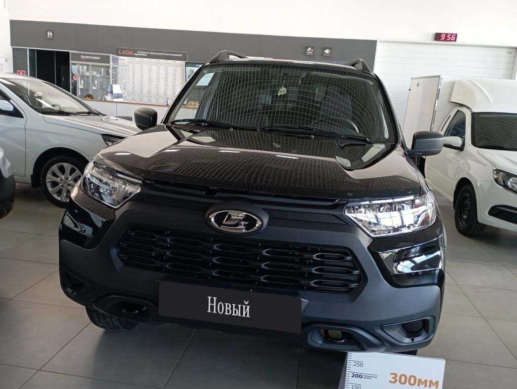 Lada - Lada Niva Travel