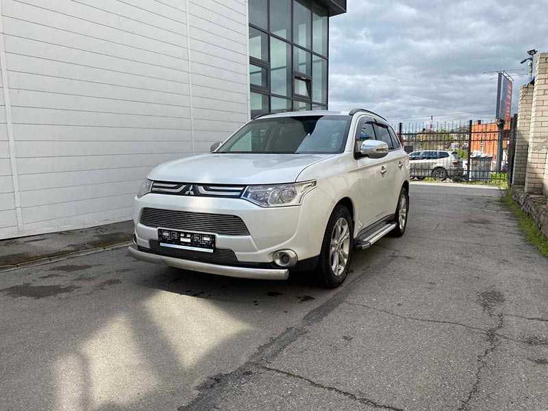Mitsubishi - Mitsubishi Outlander