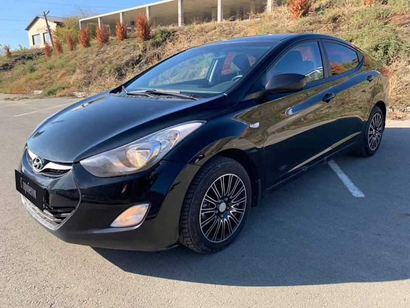 Hyundai - Hyundai Elantra