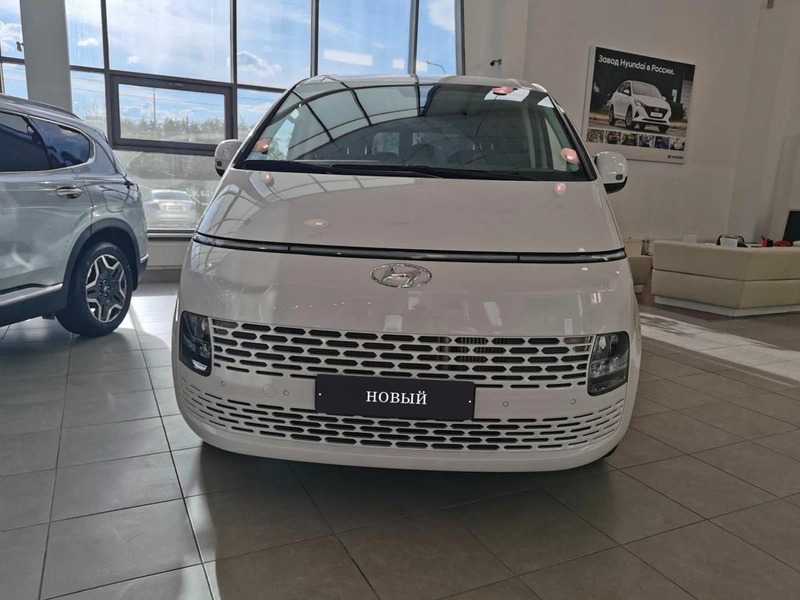 Hyundai - Hyundai Staria
